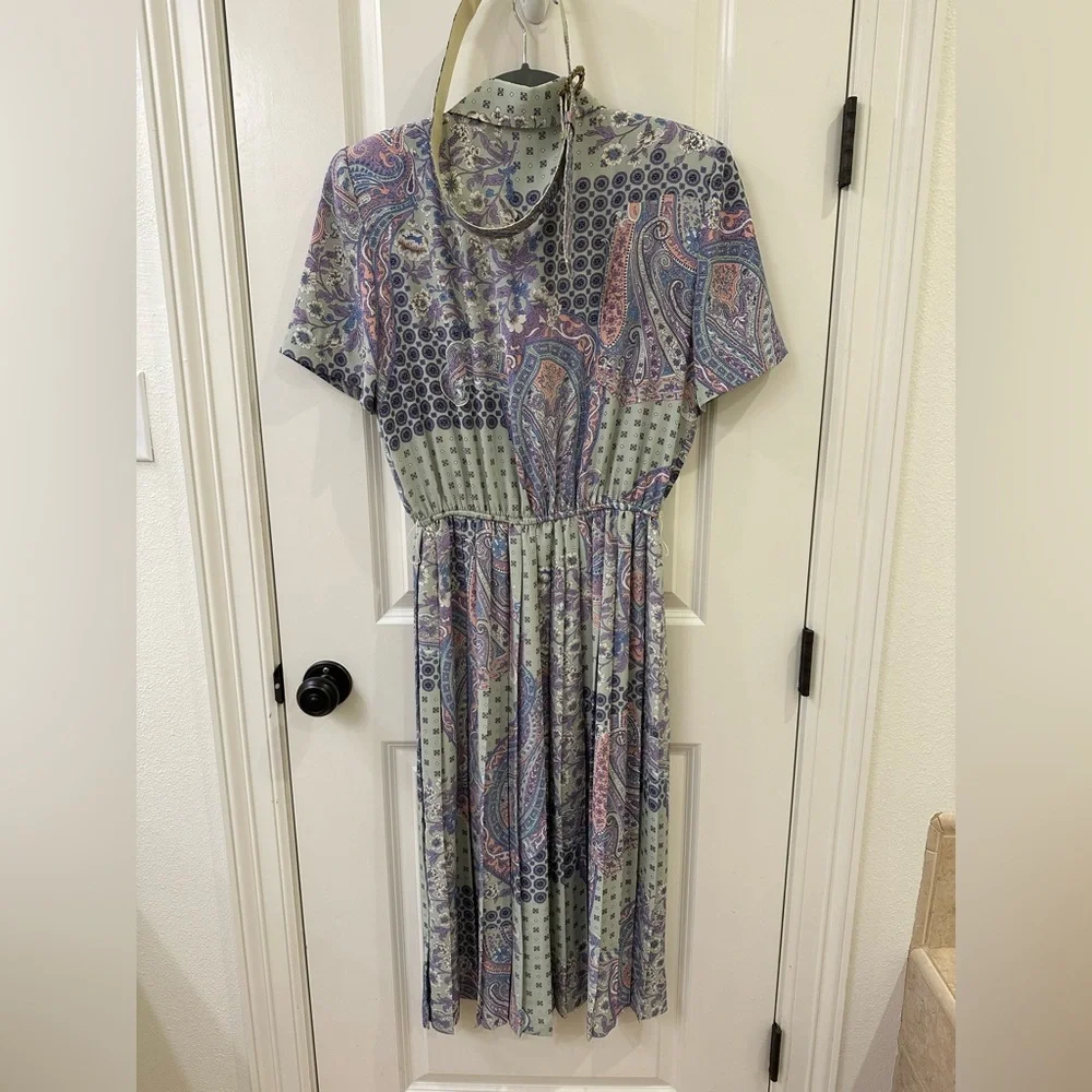 Leslie Fay Patchwork Print Dress Vintage Belted Pleated Skirt Women’s Size 10 - Picture 10 of 12